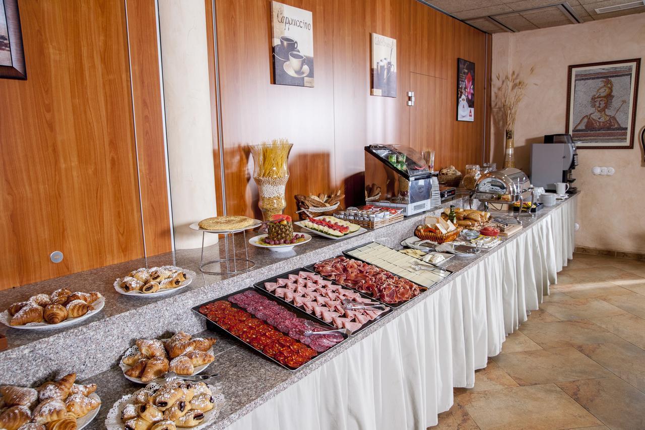 Hotel Comendador Carranque Dış mekan fotoğraf